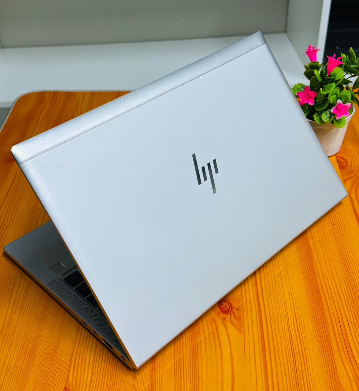HP EliteBook 840 G7